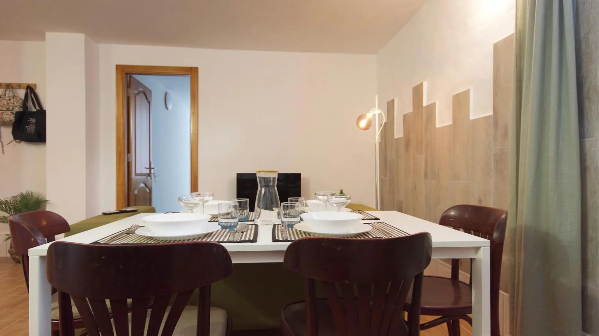 Apartamentos Las Majoreras 1 Y 2 Dormitorios 0*,