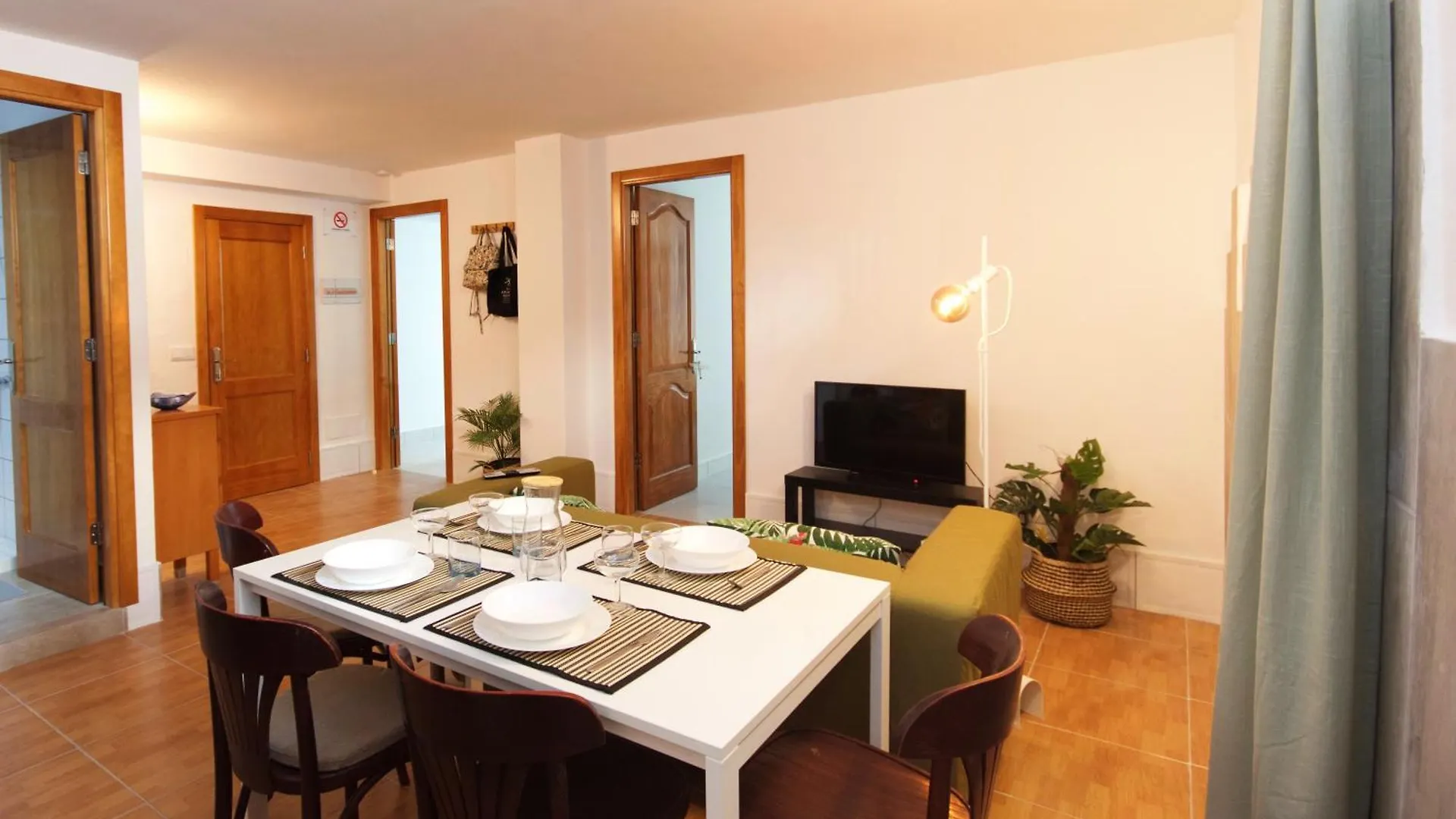 Apartamentos Las Majoreras 1 Y 2 Dormitorios